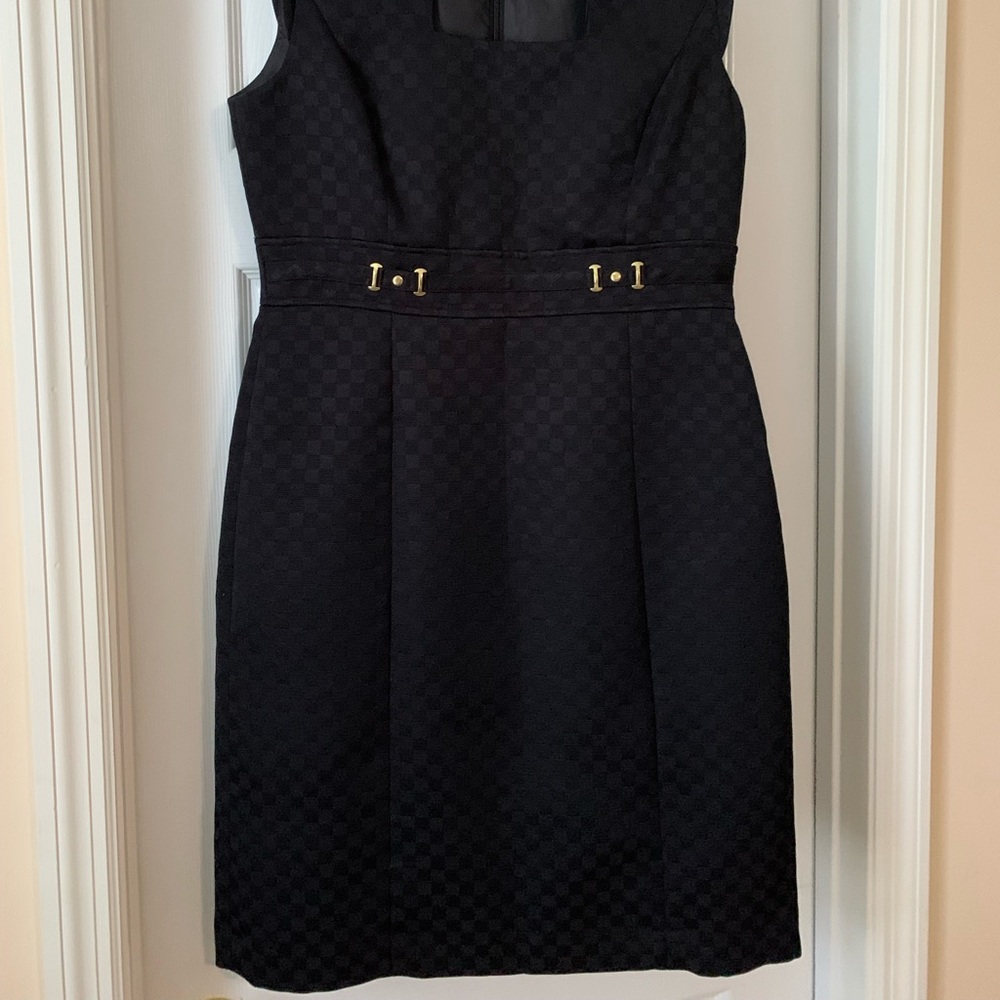 TAHARI- Black texturized A-line dress